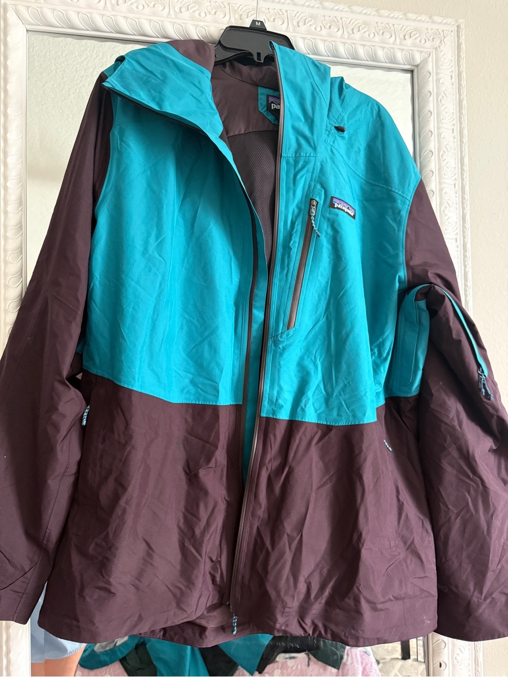 Patagonia Men’s Teal and Brown Waterproof Ski Jacket